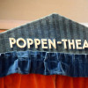 Poppentheater in bibliotheek van Sleen