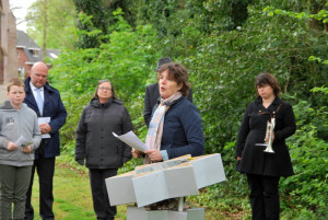 Adoptie en herdenking Joods monument