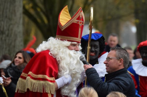 Ontvangst Sinterklaas in Sleen een groot feest