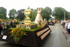 Sleen bouwt praalwagen voor Zuidenveld