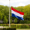 Vlag mag gehele dag halfstok