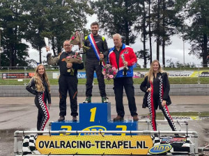 Reimon Bos Nederlands kampioen Ovalracing