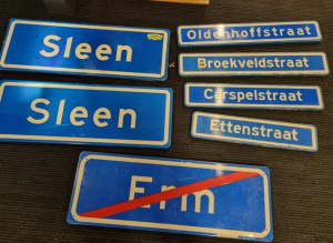 Verdwenen plaats- en straatnaamborden terug