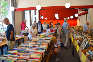 Nog drie boekenmarkten in Sleen deze maand