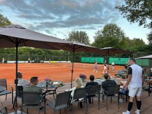 Genieten bij Tennisvereniging Sleen