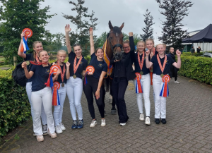 Voltige team uit Sleen Nederlands Kampioen