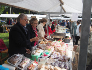 Drukte van belang bij rommelmarkt en bazaar