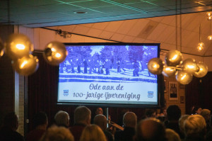 Staande ovatie voor concert ijsvereniging