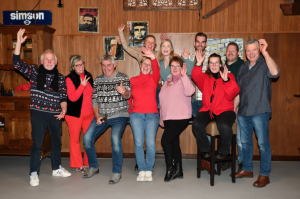 Toneelclub Erm oefent voor uitvoeringen